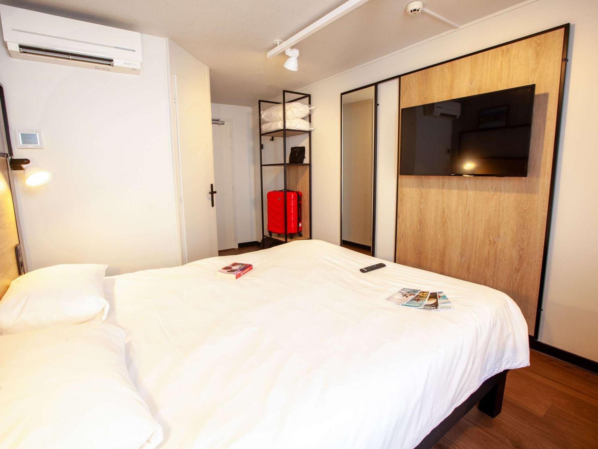 Ibis Cherbourg La Glacerie Buitenkant foto
